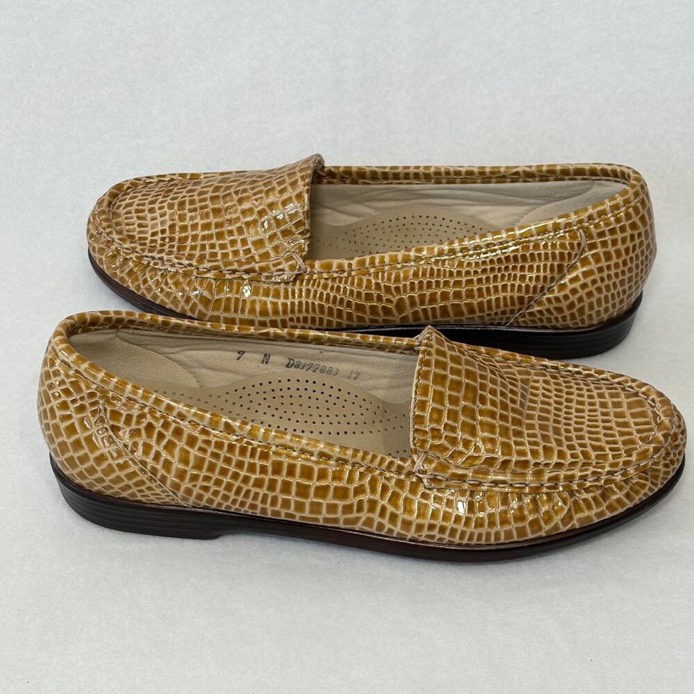 SAS Tripad Comfort Classic Slip On Flats Womens 9 NTan Faux Croc Leather Loafer